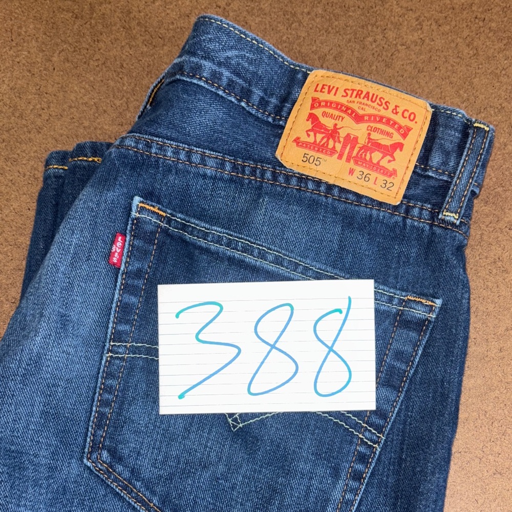 Levi's 505 Straight Jeans in Dark Blue with Tan Patch - Picture 10 of 11